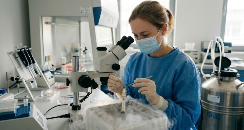 Tup-Bebek-Tedavisinde-Yumurta-Dondurma-Islemi